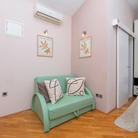Apartments Luka Toni Krvavica Exterior foto
