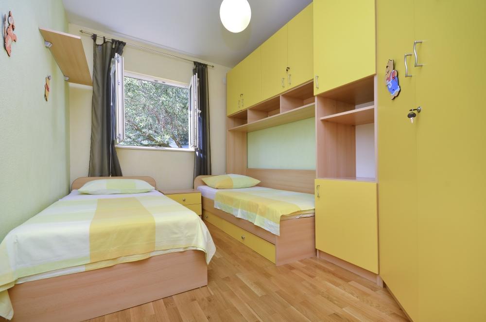 Apartments Luka Toni Krvavica Exterior foto